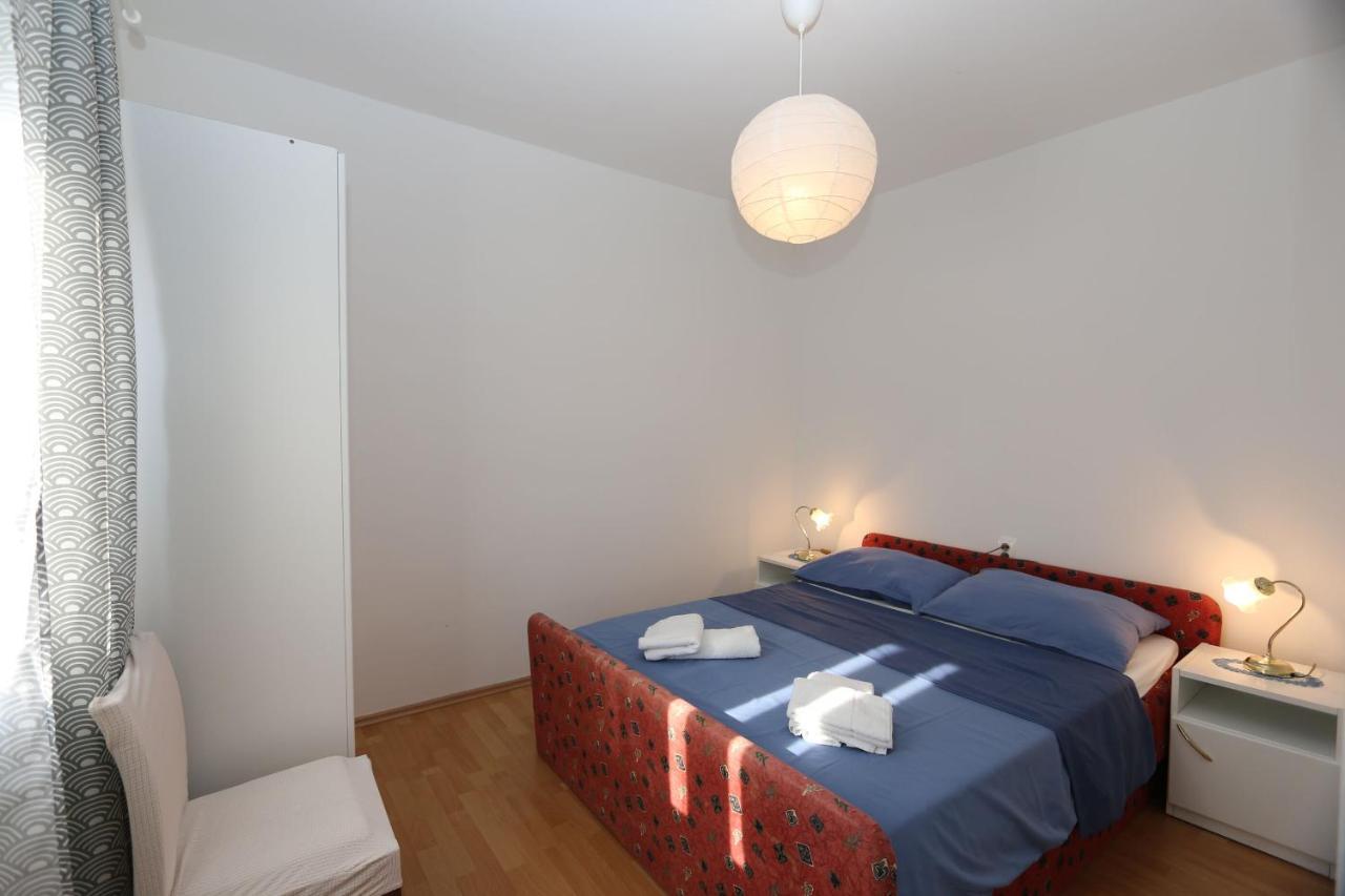 Apartments Nadenic Šilo Eksteriør bilde
