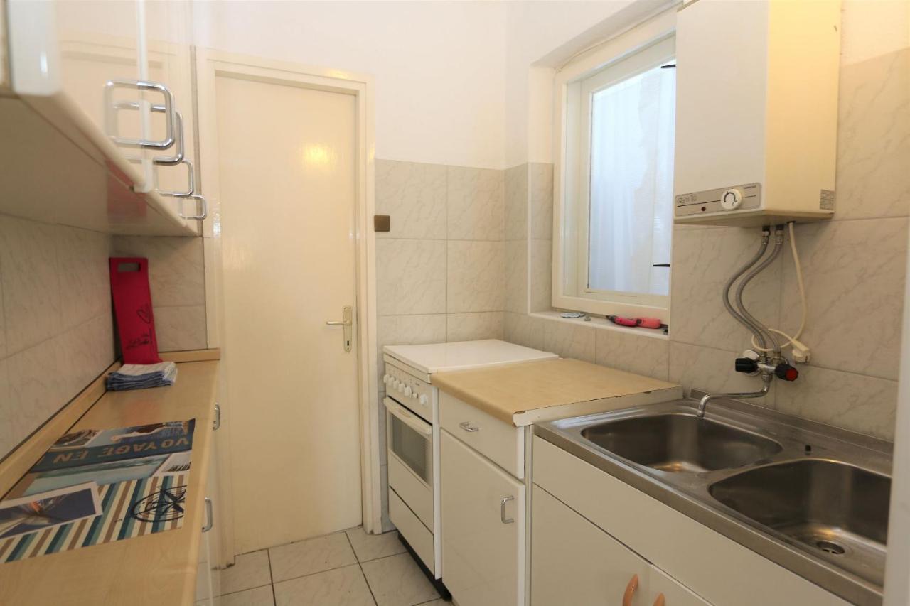Apartments Nadenic Šilo Eksteriør bilde